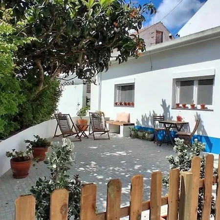Casa Com Patio-sao Lourenco-ericeira Nyaraló Casais de São Lourenço
